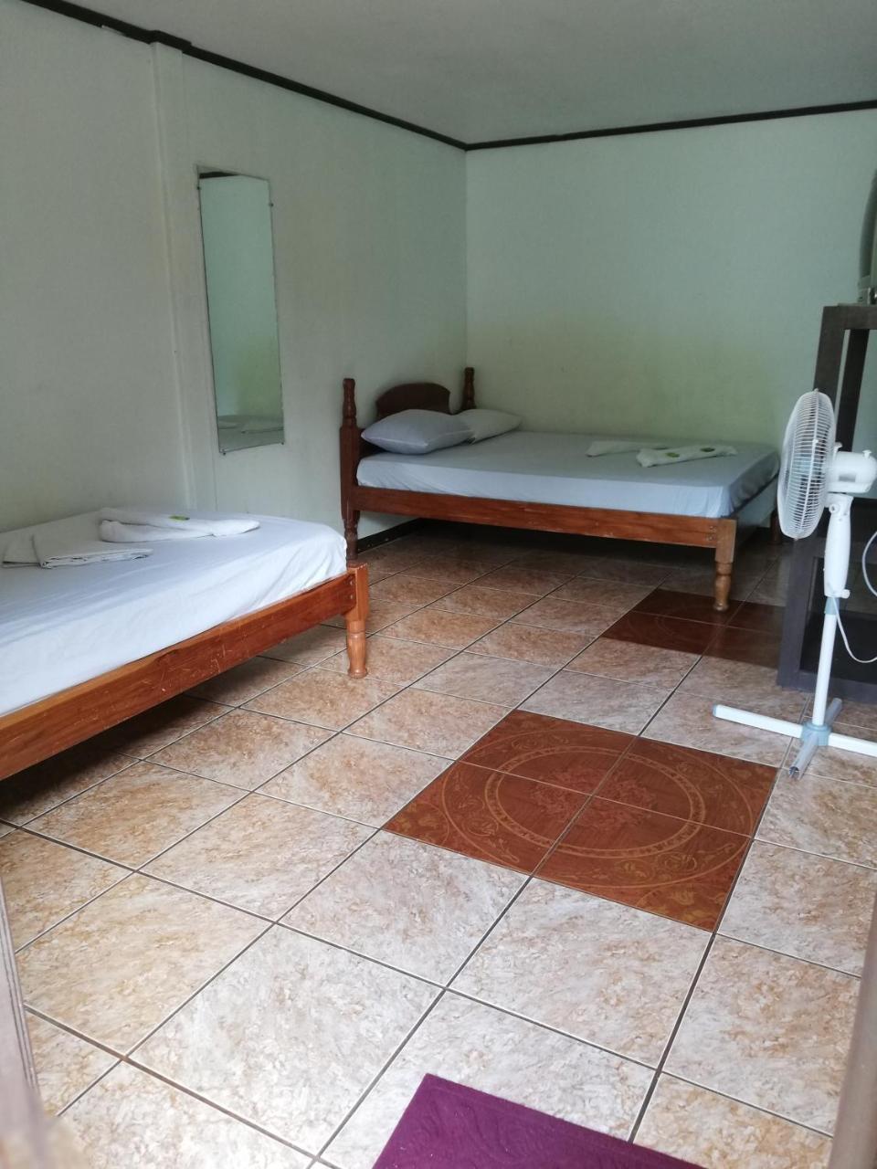 Río Cuarto Hostel Orozco - Costa Rica מראה חיצוני תמונה