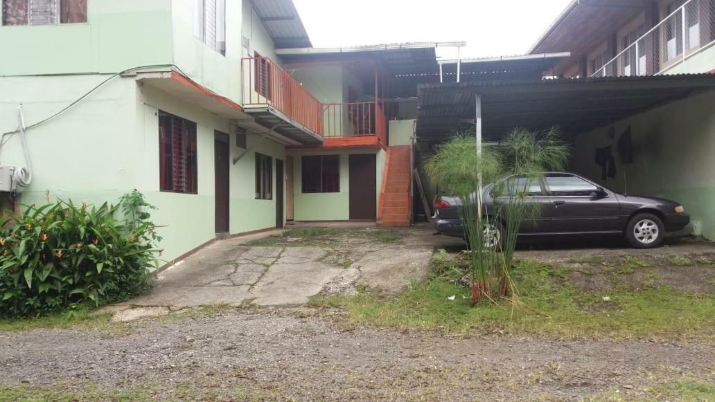 Río Cuarto Hostel Orozco - Costa Rica מראה חיצוני תמונה
